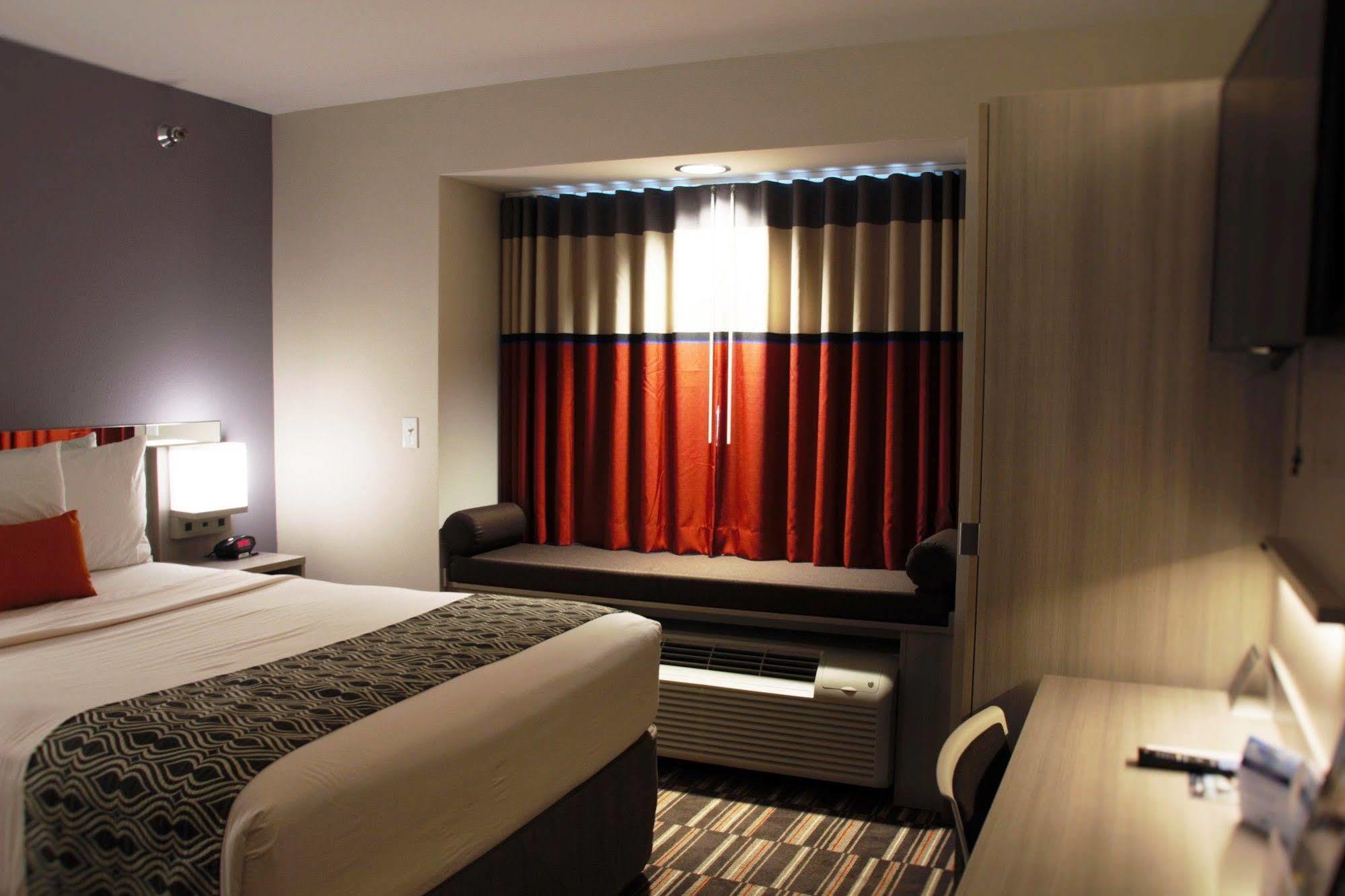Spark By Hilton South Hotel 3*